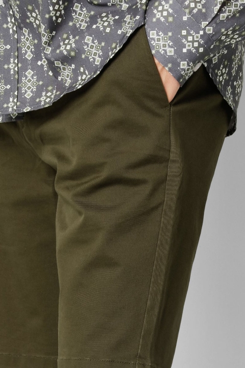 Clean Cut Copenhagen Milano Twill Shorts Bottle Green