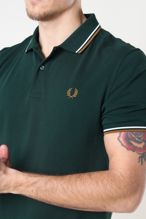 Fred Perry TWIN TIPPED FP SHIRT M61 EVRGRN/SNW/DCARA