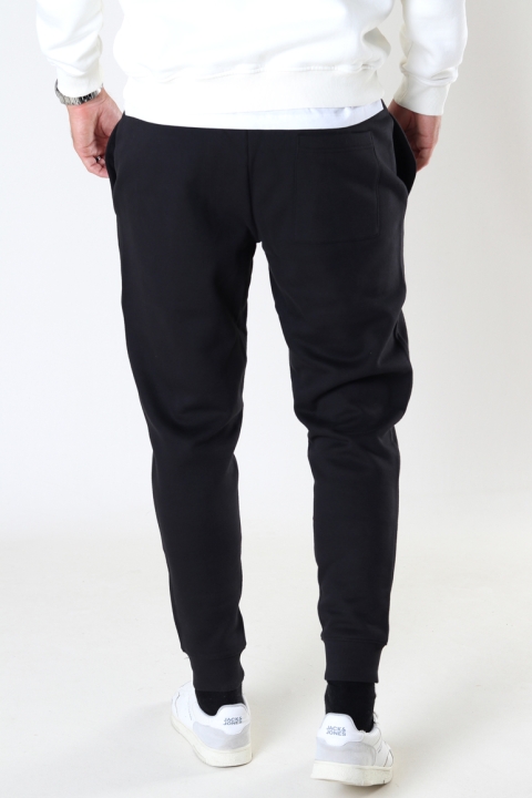 TJM SLIM FLEECE SWEATPANT Black