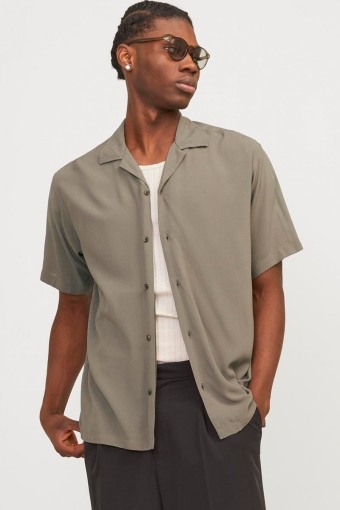 Jeff Solid Resort Shirt SS Bungee Cord